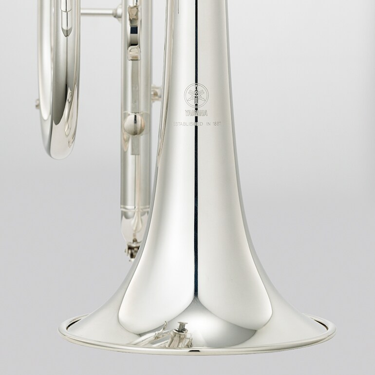 Campana de latão amarelo  