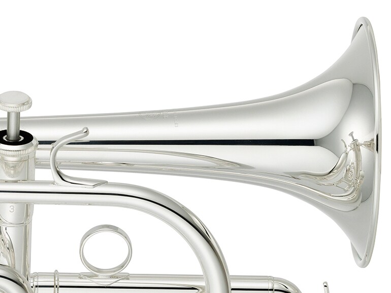 Campana em latão dourado