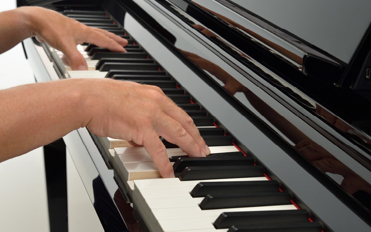 CSP-275 - Descrição - Clavinova - Produtos - Pianos - Yamaha - Brasil
