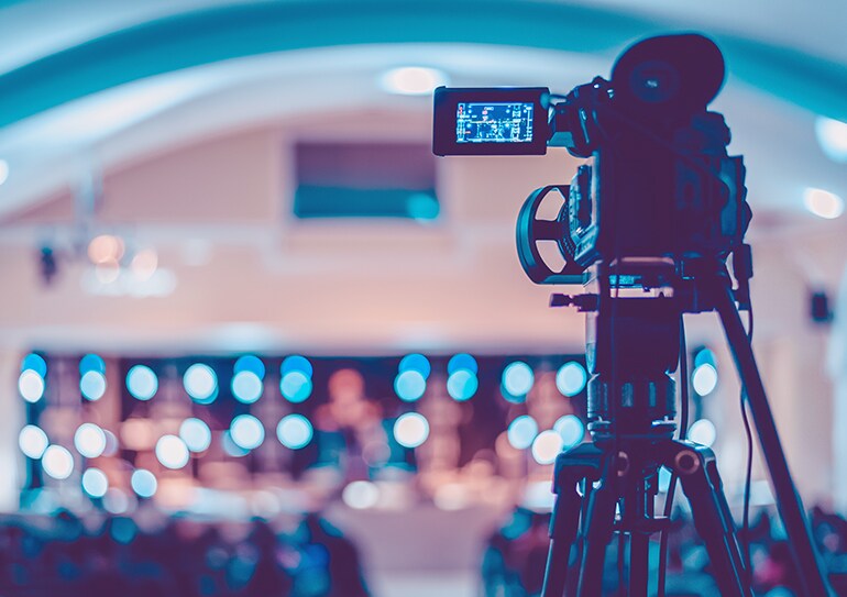 Proporcionando oportunidades de culto para todos