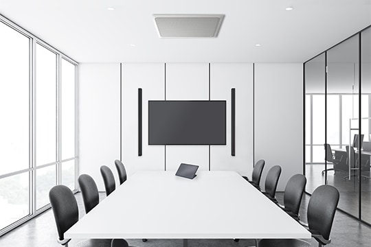 Foto mostrando uma sala equipada com dispositivos ADECIA