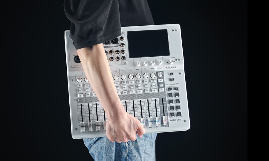 Yamaha MGX12: Aonde quer que você vá