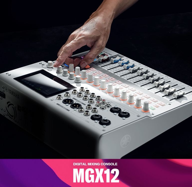 Console de mixagem digital de 18 canais Yamaha MGX12