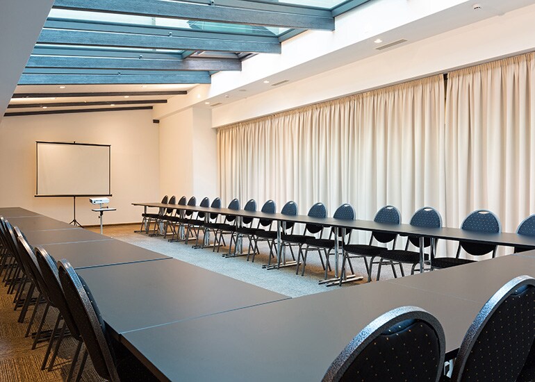 Imagem de sala de conferência