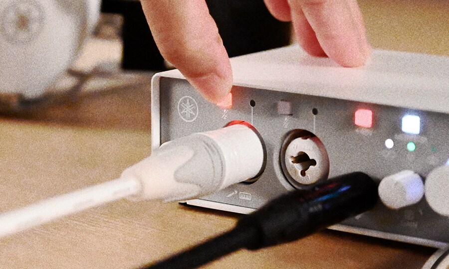 UR22MK3 - Descrição - Série UR-MK3 - Interfaces - Produtos