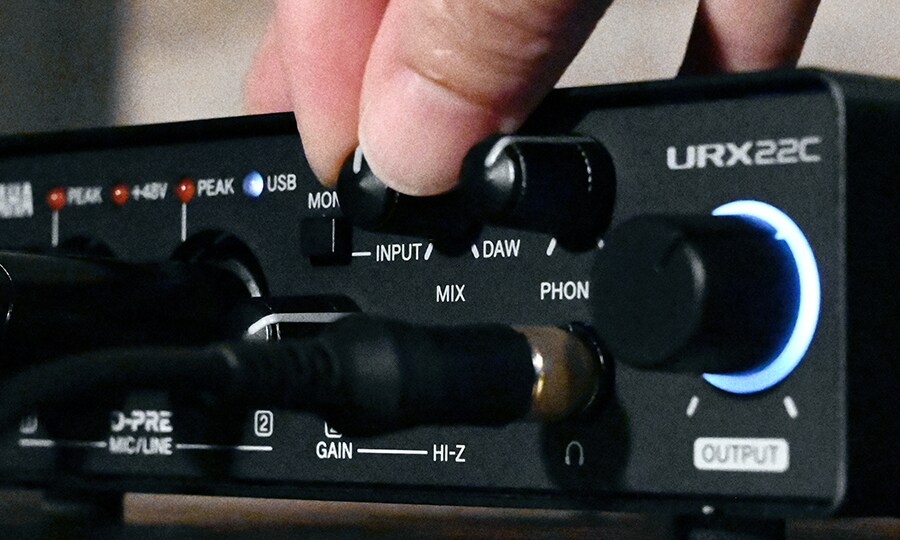 URX22C - Descrição - Série URX-C - Interfaces - Produtos