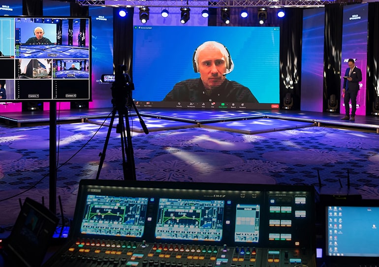 Mais compacto, mais funções