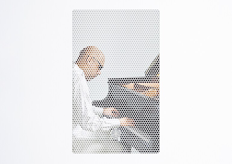 Caixas acústicas compactas de alta qualidade que se integram ao ambiente