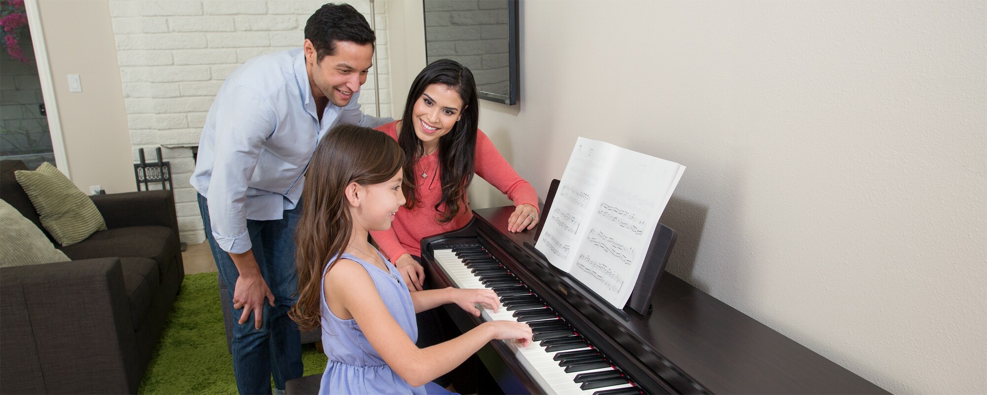 YDP-163 - Descrição - ARIUS - Produtos - Pianos - Yamaha - Brasil